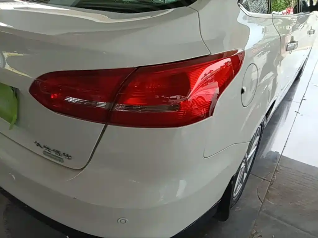 Ford Focus — миниатюра 8