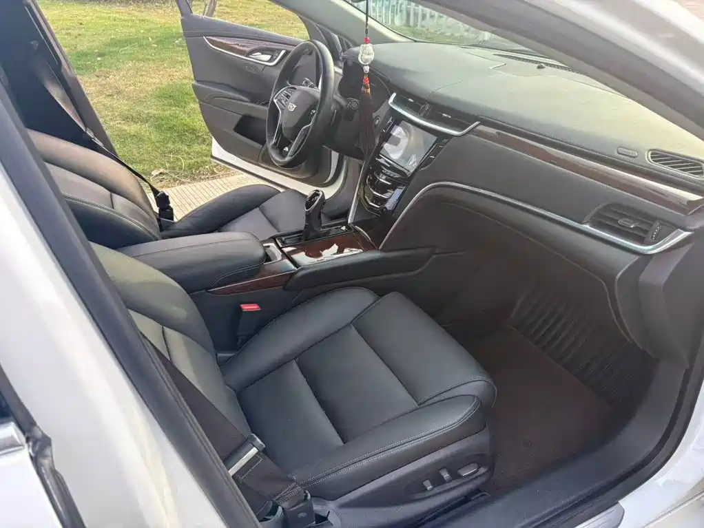 Cadillac XTS — миниатюра 11