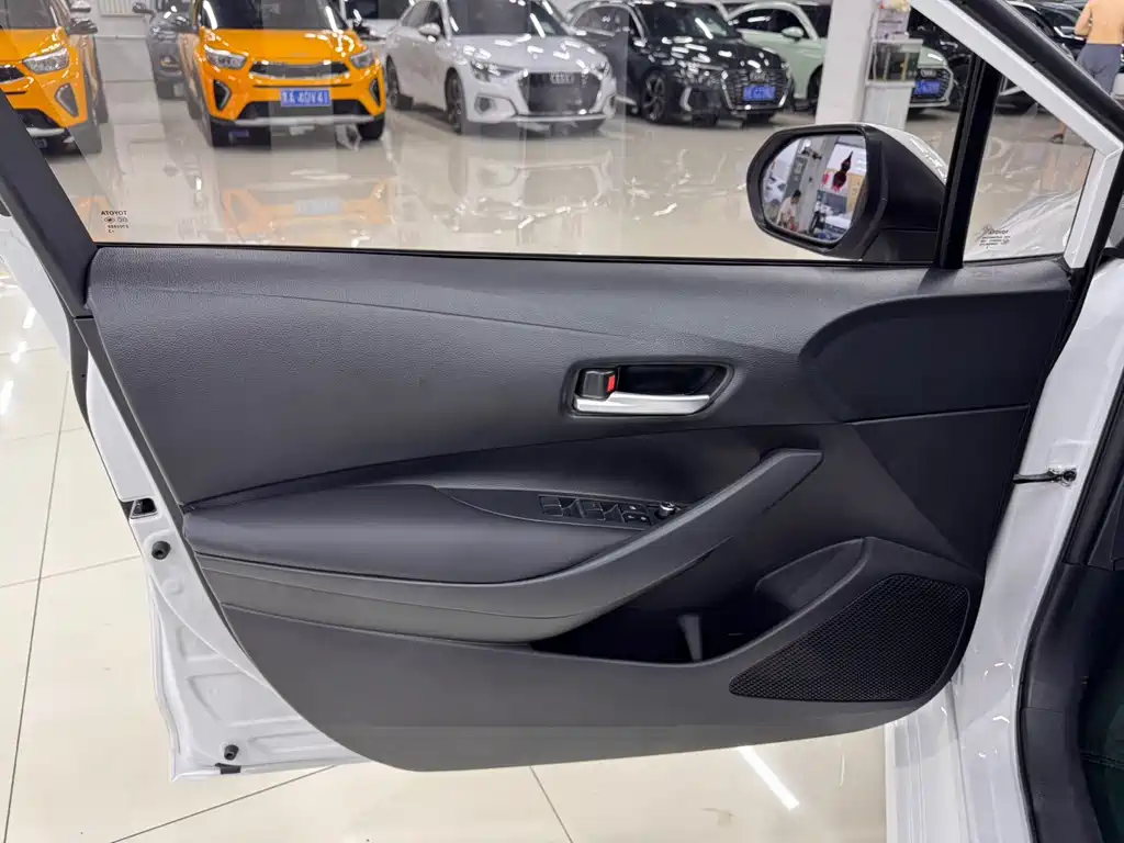 Toyota Corolla — миниатюра 8