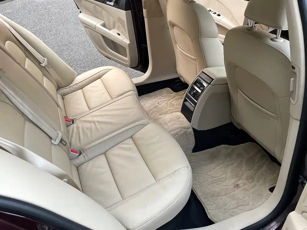 Skoda Superb — миниатюра 11