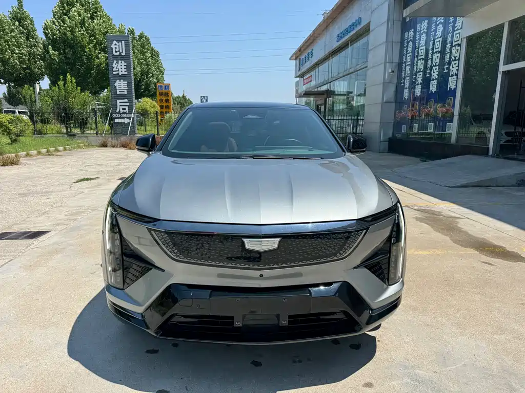 Cadillac IQ — миниатюра 2