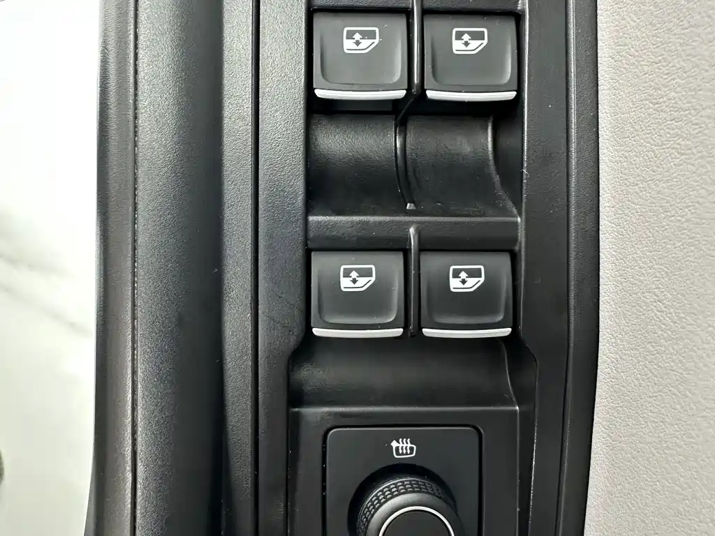 Volkswagen T-Roc — миниатюра 11