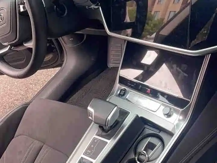 Audi A7L — миниатюра 7