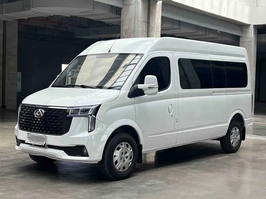 新途V80 2025款 PRO商务车 6MT 长轴中顶 9座 营运