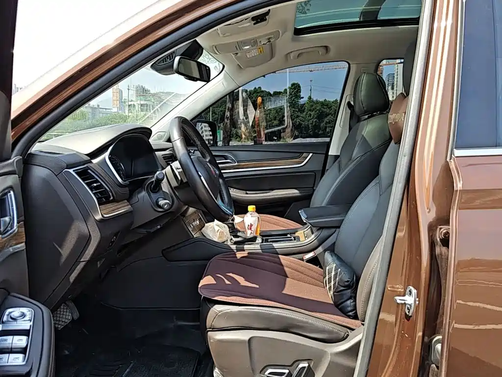 Roewe RX8 — миниатюра 7