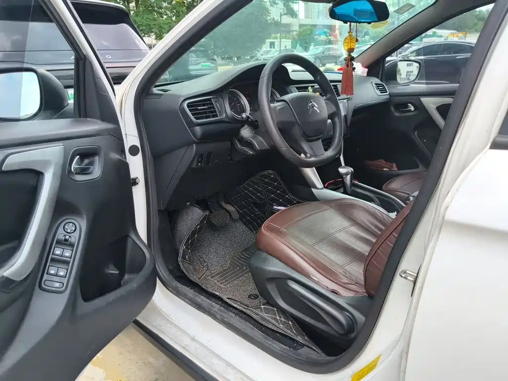 Citroen C3-XR — миниатюра 12