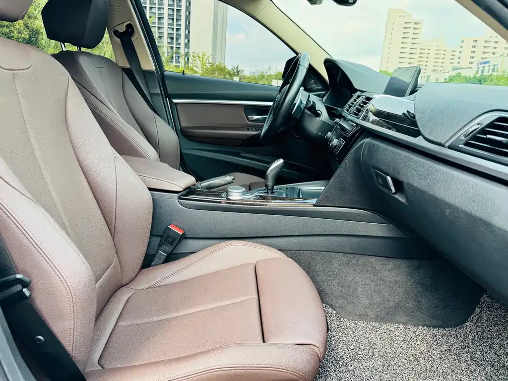 BMW 3 Series — миниатюра 7