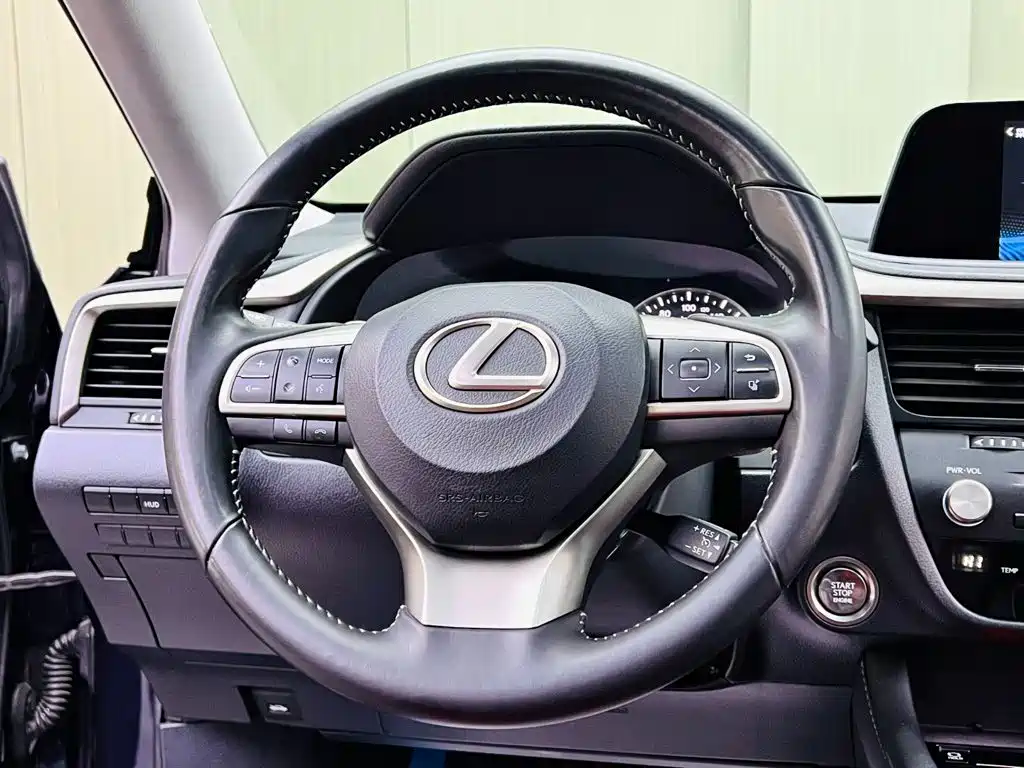Lexus RX — миниатюра 10