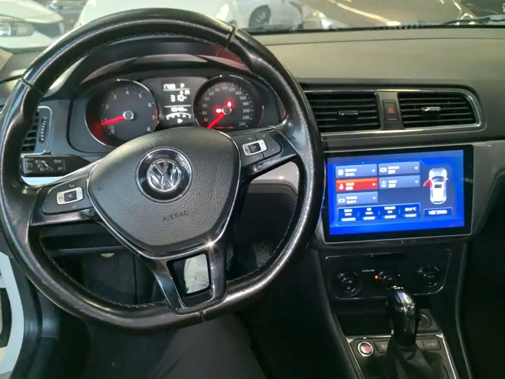 Volkswagen Lavida — миниатюра 10