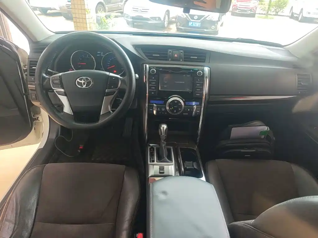 Toyota Reiz — миниатюра 10