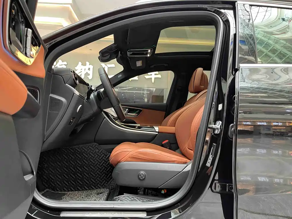 Mercedes-Benz GLC — миниатюра 10