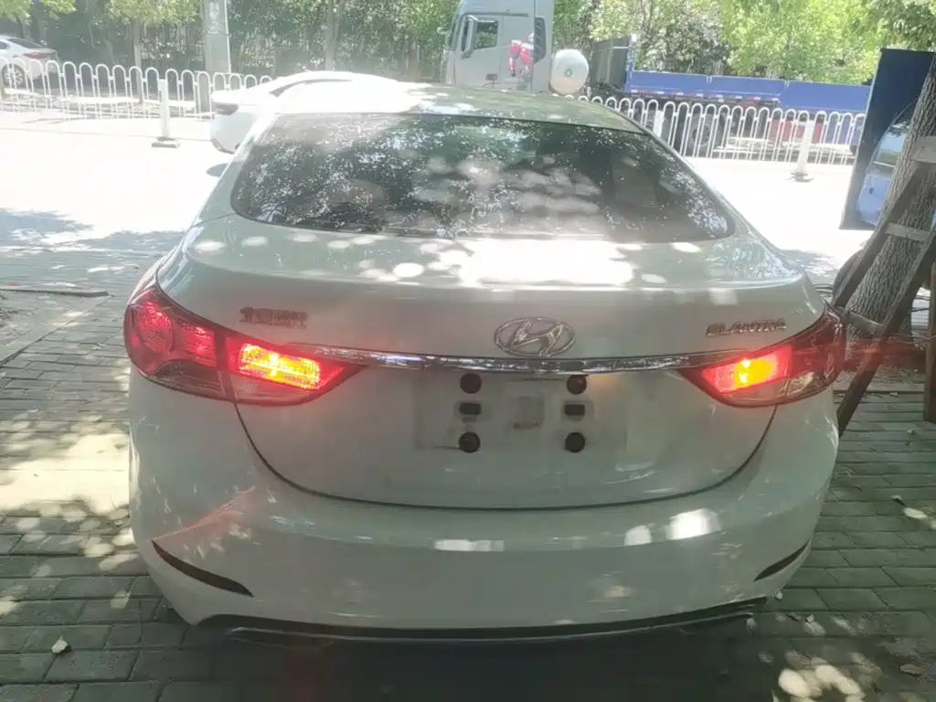 Hyundai Elantra Langdong — миниатюра 6