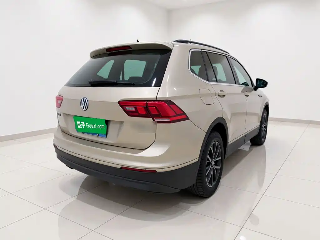 Volkswagen Tiguan L — миниатюра 6
