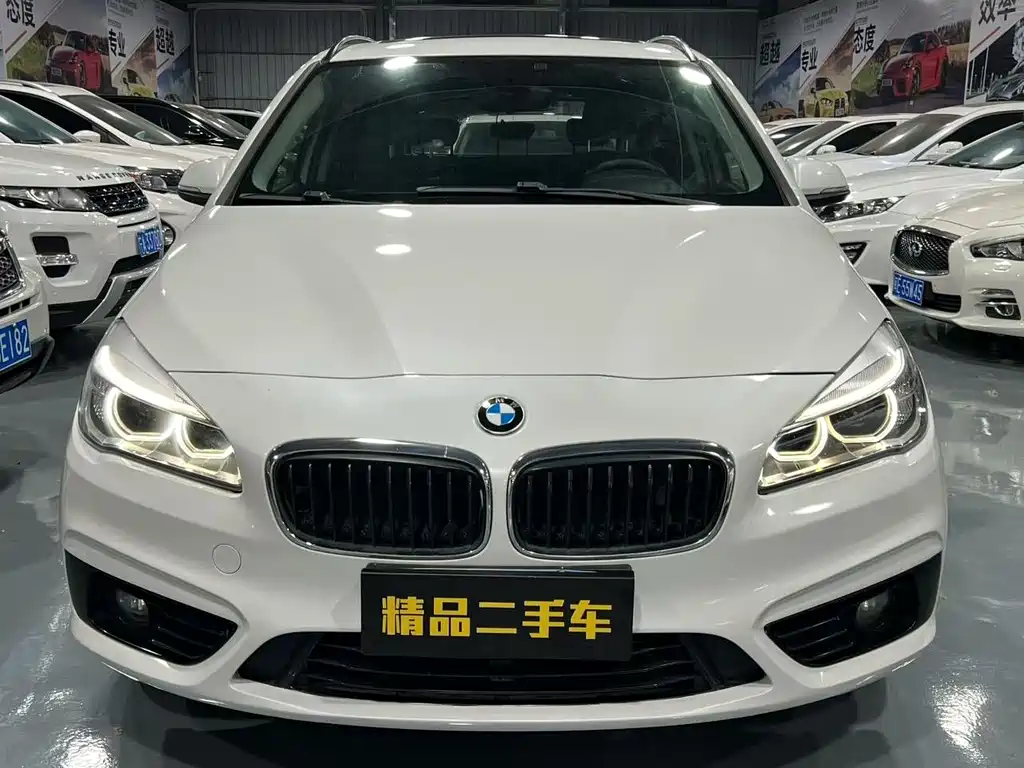 BMW 2 Series Active Tourer 218i Sport Design Package, фото 3
