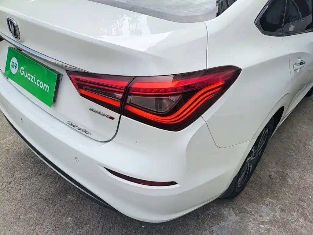 Changan Eado — миниатюра 8