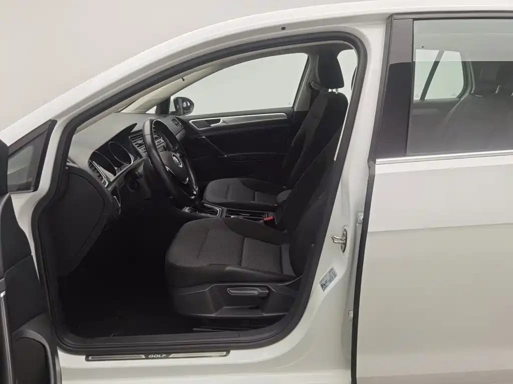 Volkswagen Golf — миниатюра 10