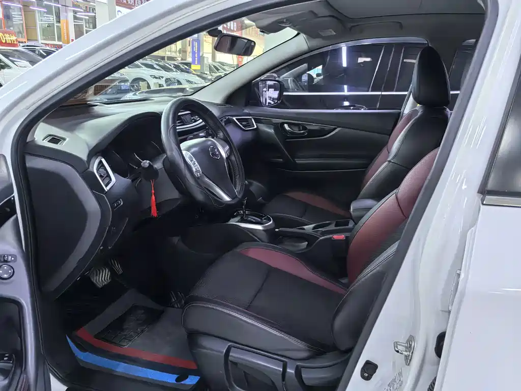 Nissan Qashqai — миниатюра 7