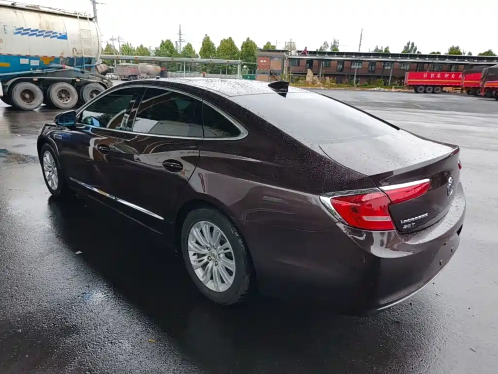 Buick LaCrosse — миниатюра 5