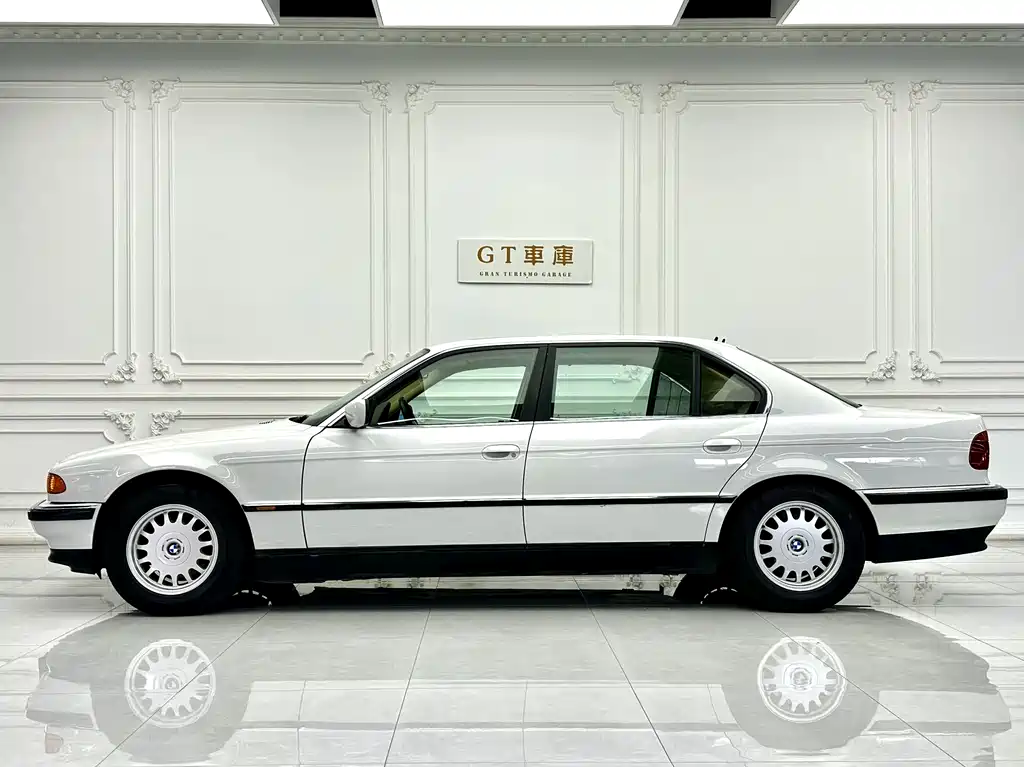 BMW 7 Series 7 2000 728iL