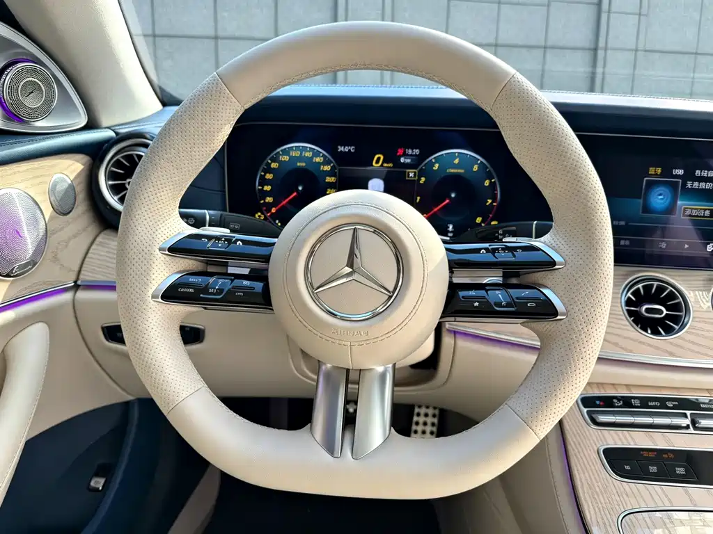 Mercedes-Benz E-Class (Import) — миниатюра 9