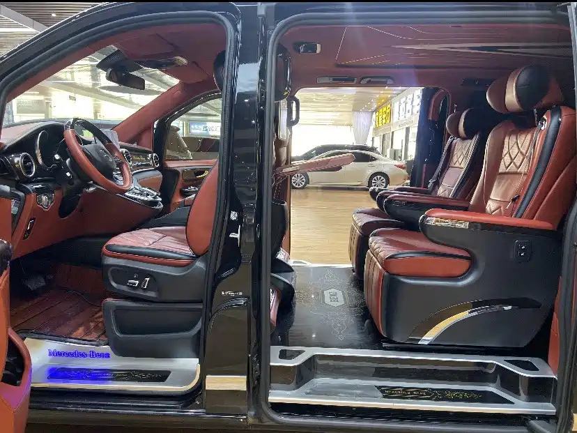 Mercedes-Benz V-Class (Import) — миниатюра 22