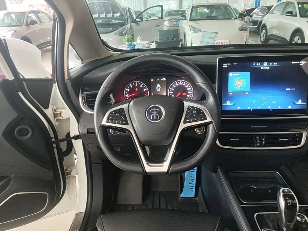 BYD MAX — миниатюра 11