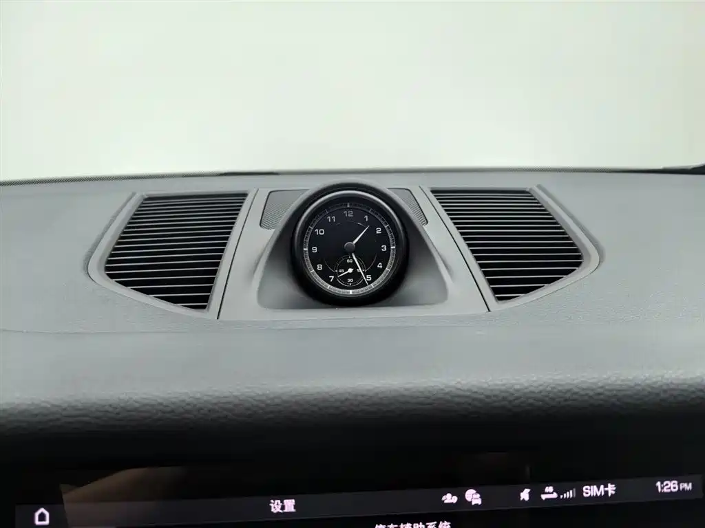 Porsche Macan — миниатюра 30