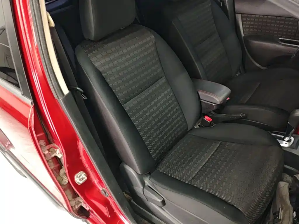 Nissan Livina — миниатюра 25