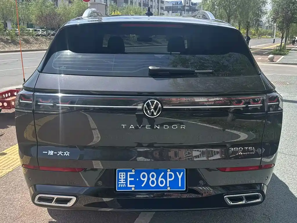 Volkswagen Tavendor 2024 380TSI R-Line