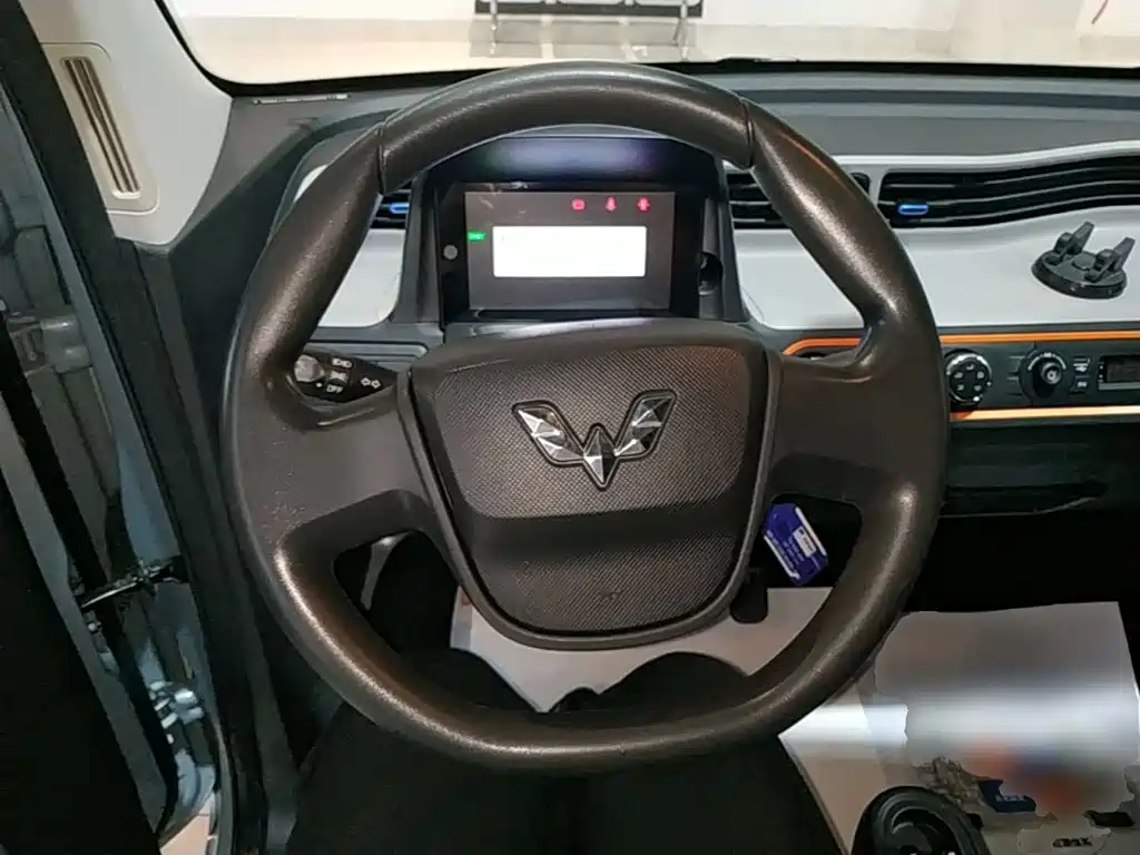 Wuling MINIEV — миниатюра 11