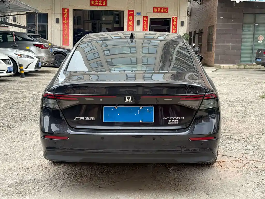 Honda Accord — миниатюра 8