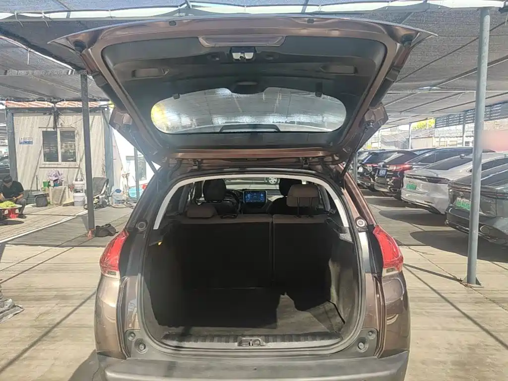Peugeot 2008 — миниатюра 19