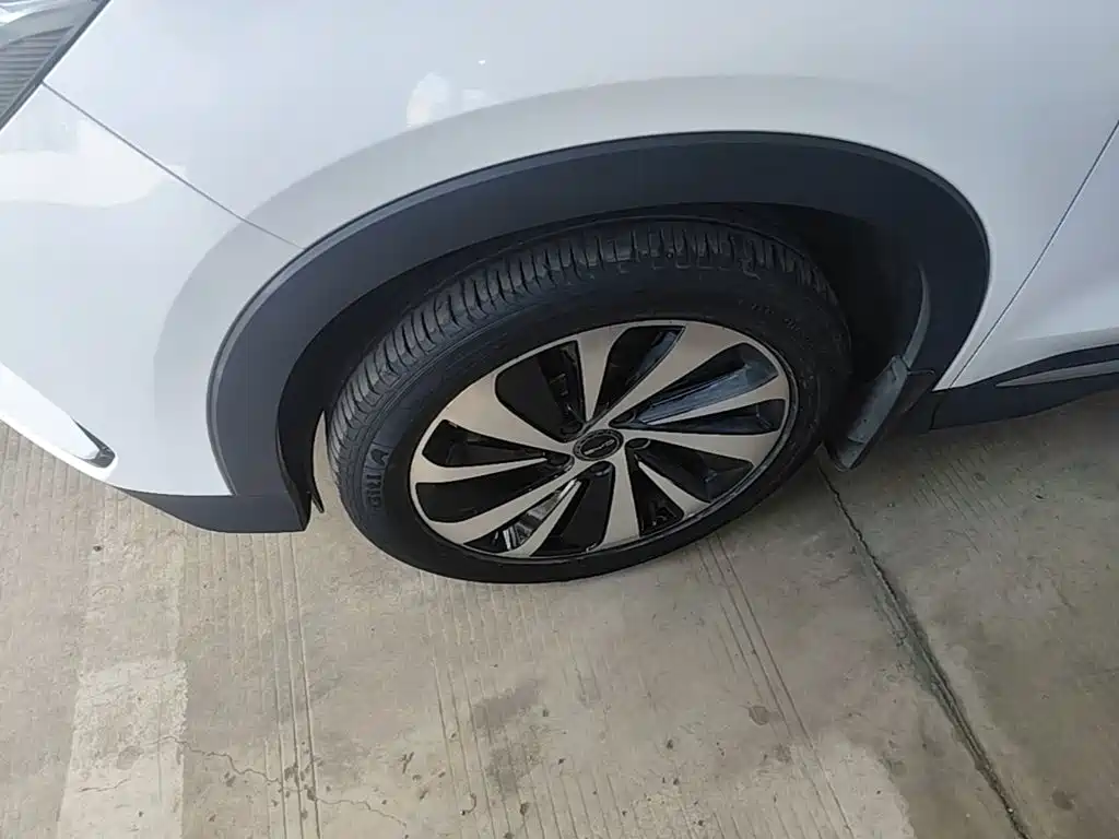 BYD PLUS New Energy — миниатюра 23