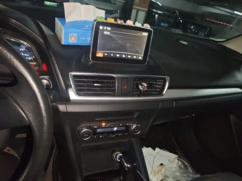 Mazda 3 Axela — миниатюра 14