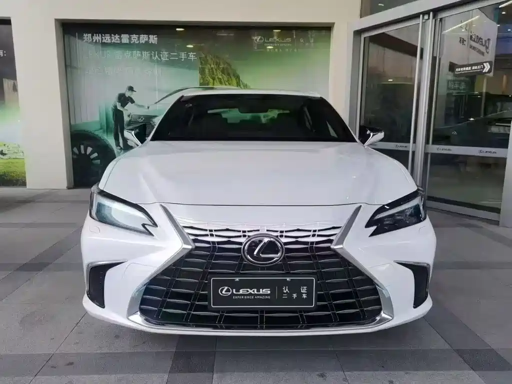 Lexus ES 2025 200 Premium