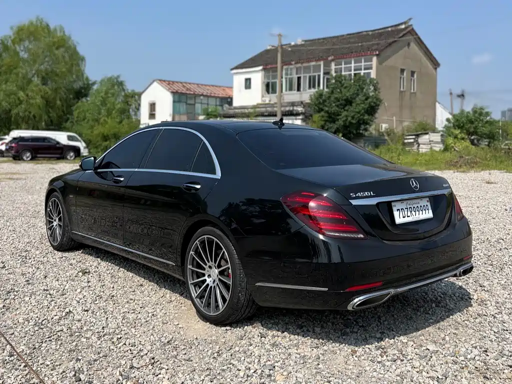 Mercedes-Benz S-Class — миниатюра 10