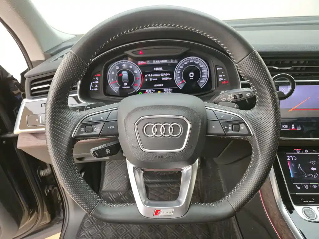 Audi Q7 — миниатюра 8