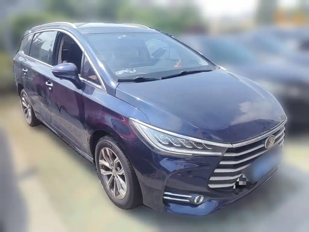 BYD MAX — миниатюра 24