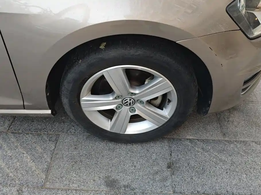 Volkswagen Golf — миниатюра 6
