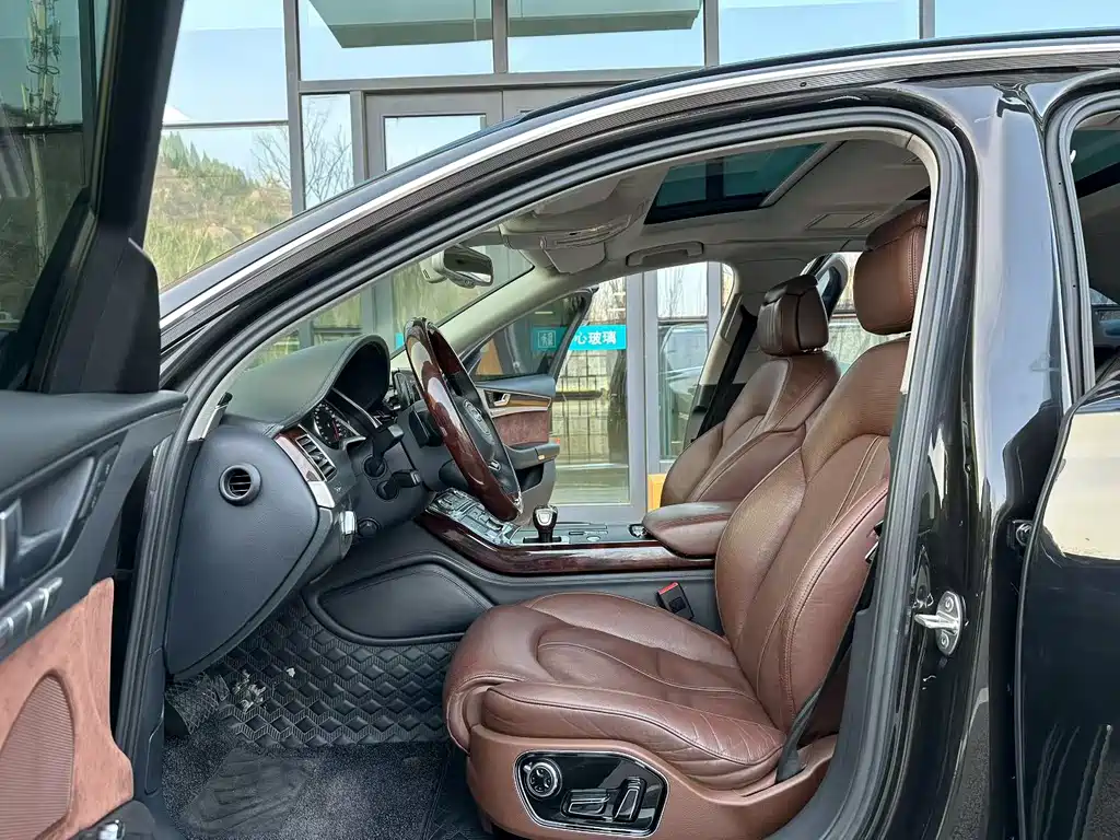 Audi A8 — миниатюра 4