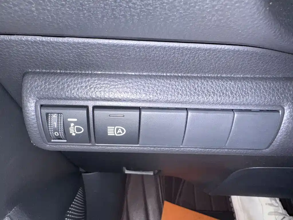 Toyota Corolla — миниатюра 11