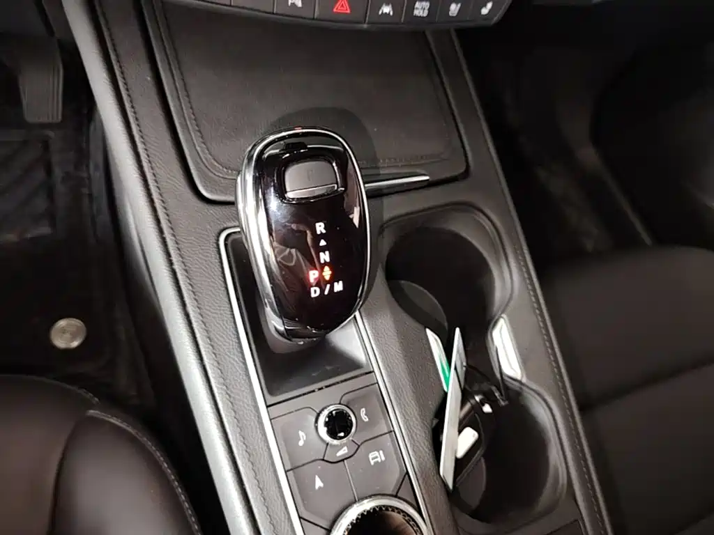 Cadillac XT4 — миниатюра 14