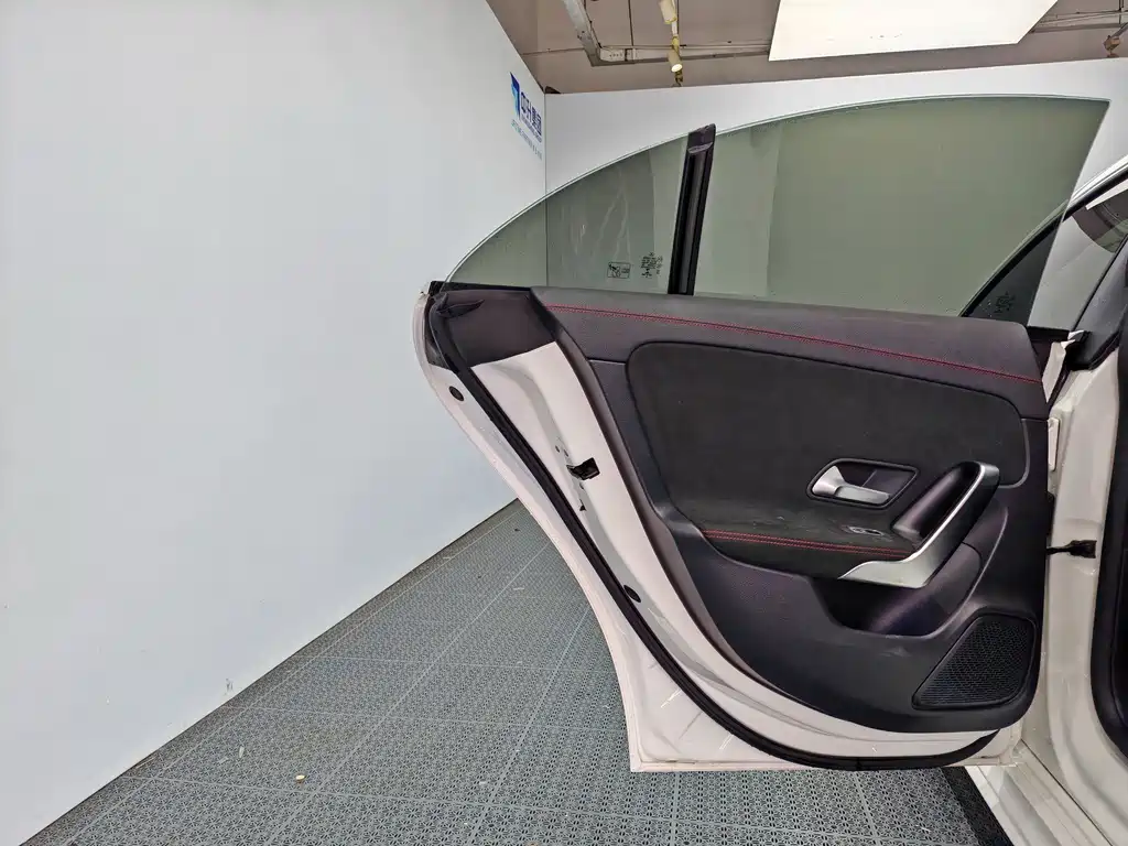 Mercedes-Benz CLA (Import) — миниатюра 14