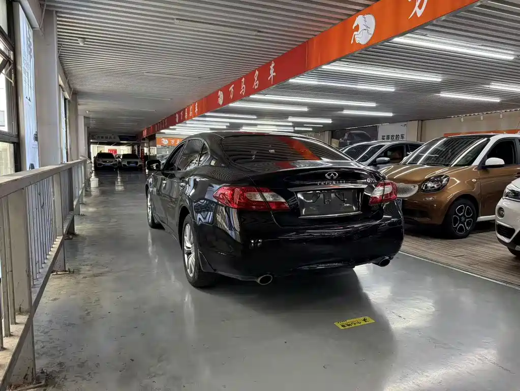 Infiniti Q70 — миниатюра 9