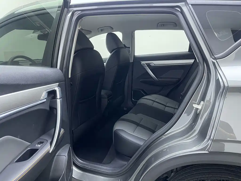 Geely Binyue — миниатюра 14