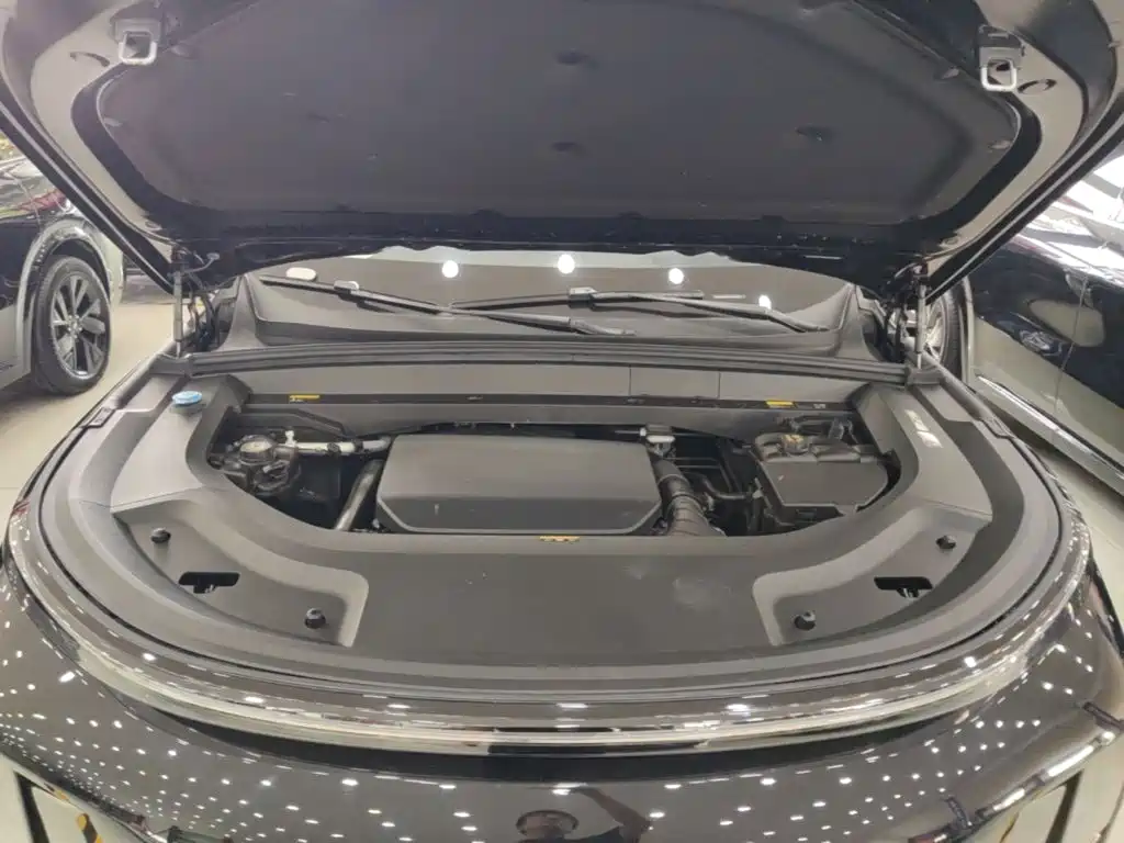 Li Auto Li L8 — миниатюра 20