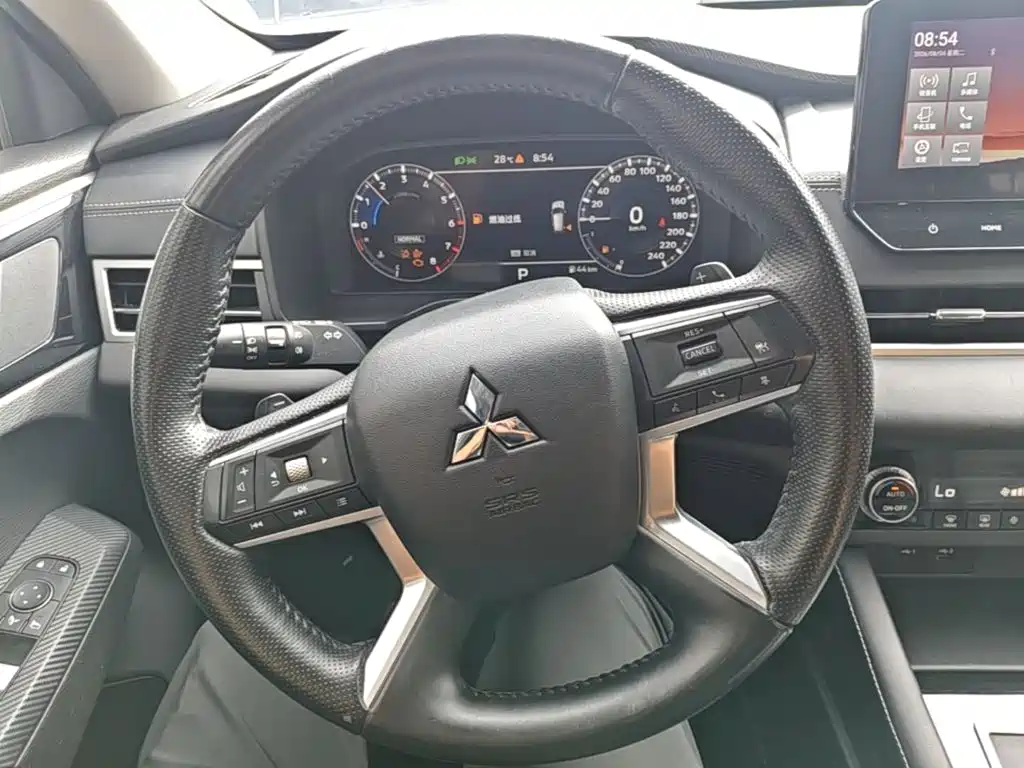 Mitsubishi Outlander — миниатюра 11