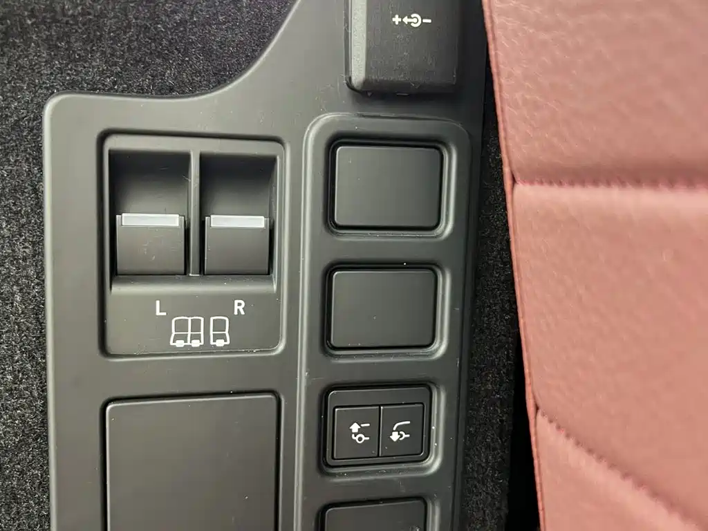Land Rover Discovery — миниатюра 20