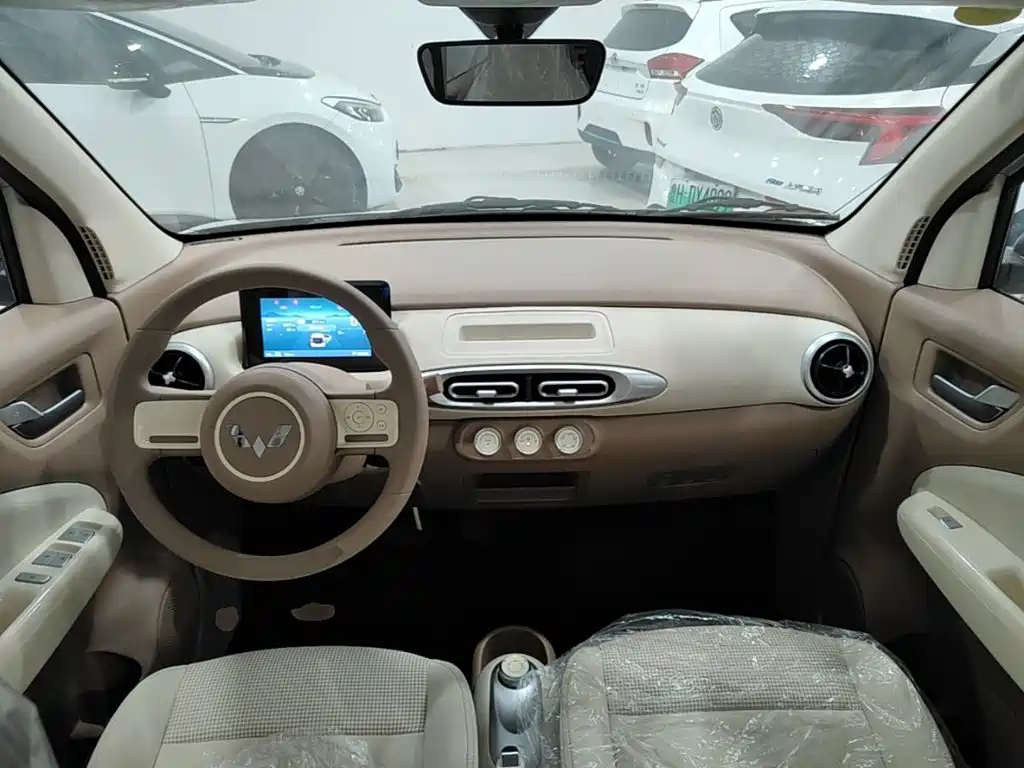 Wuling MINIEV — миниатюра 10