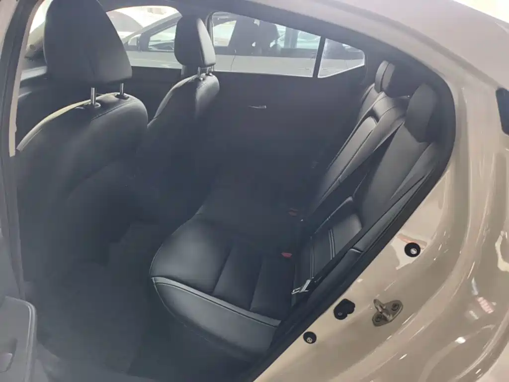 Nissan Sylphy — миниатюра 17